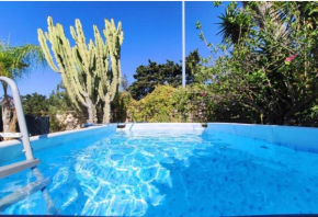 In Villa con Piscina a San Leone